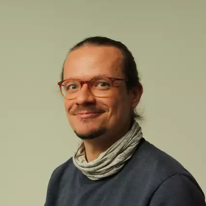 Bernhard Ahrens